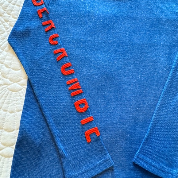 Abercrombie Kids Long Sleeve- Kids Size 9/10 - Picture 10 of 11